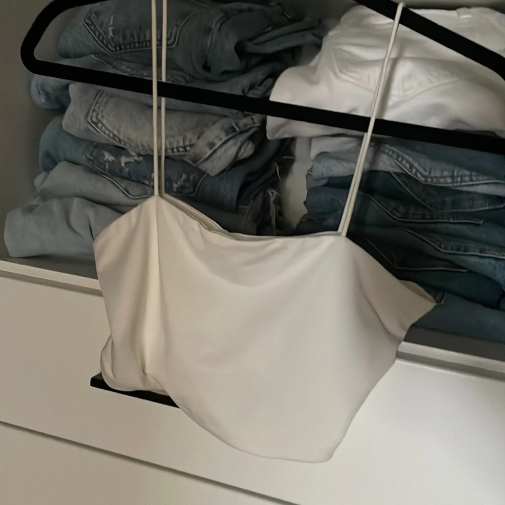 SHEIN basic crop top - Picture 1 of 3